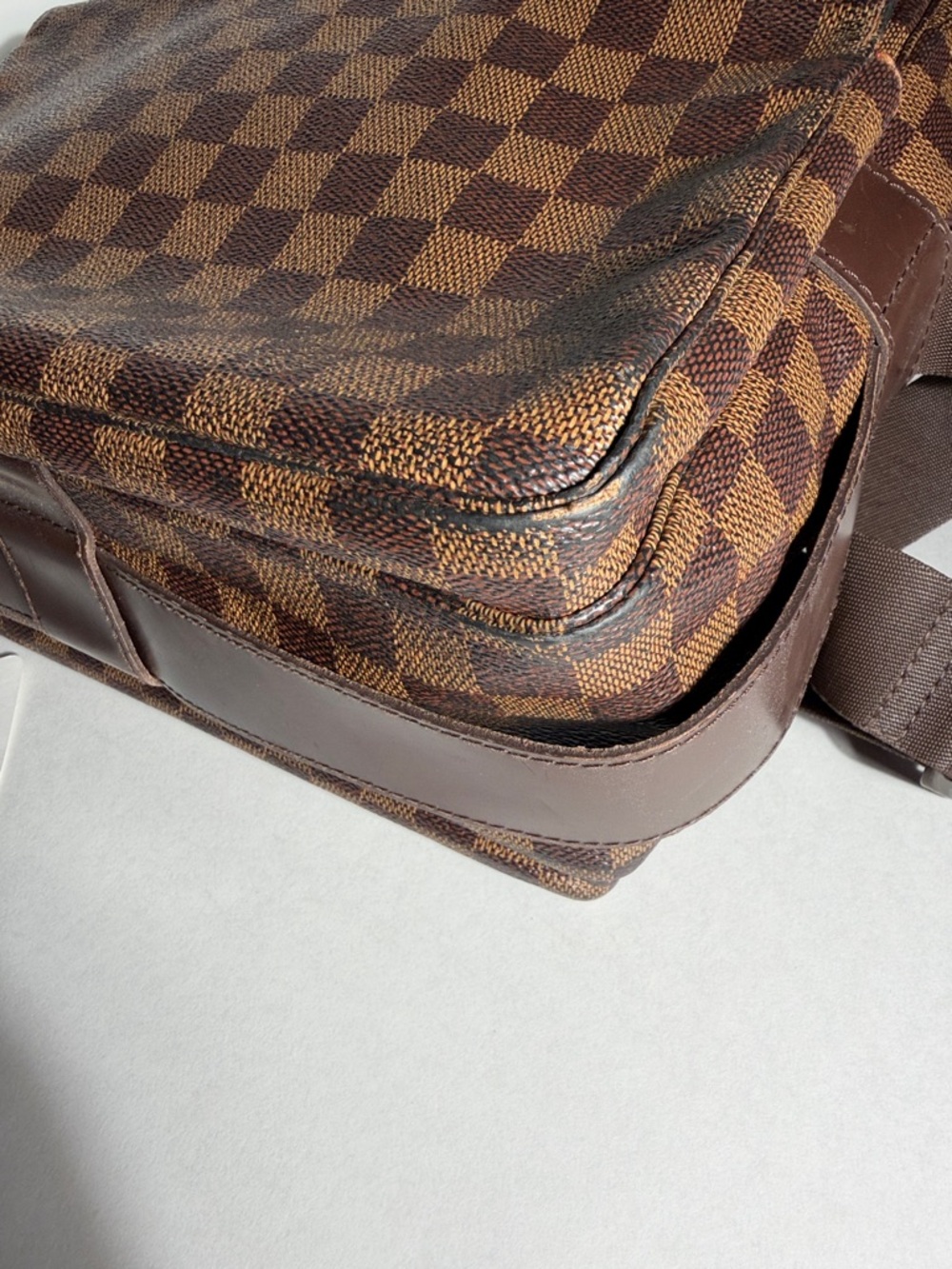 Pre-Love Louis Vuitton Damier Brown Checkered Men’s Crossbody Bag - Picture 11 of 17